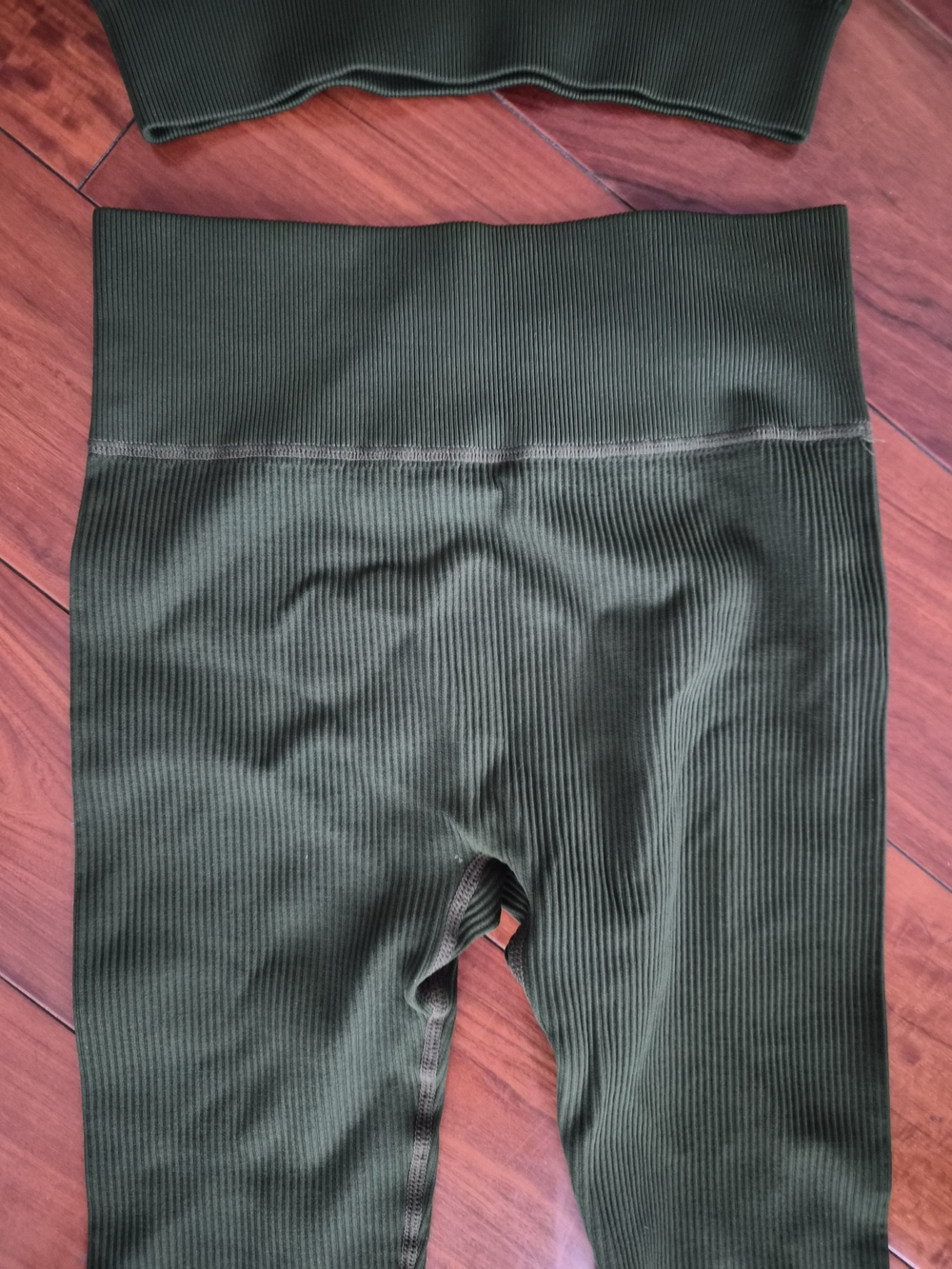 Ribbed Seamless Activewear Set Forest Green • Fits Like XS - Picture 13 of 15